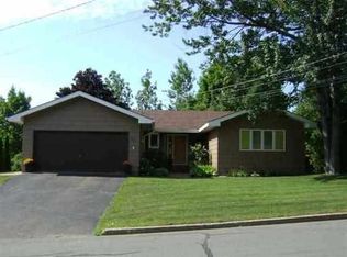 609 Craig St, Marquette, MI 49855