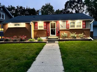 808 Bellevue Ave, Elgin, IL 60120