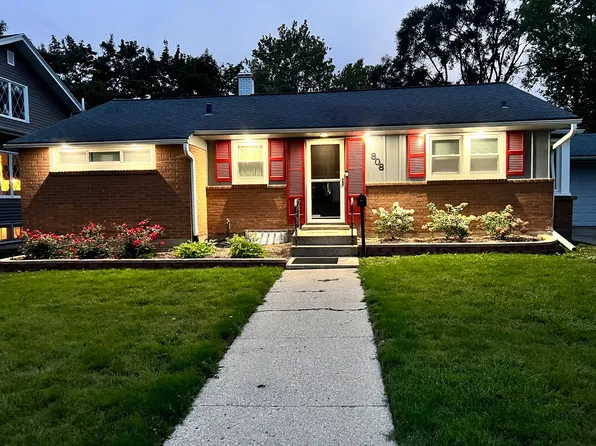 808 Bellevue Ave, Elgin, IL 60120