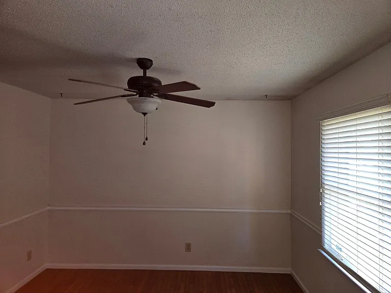2035 Rock Bluff Rd — Photo 3
