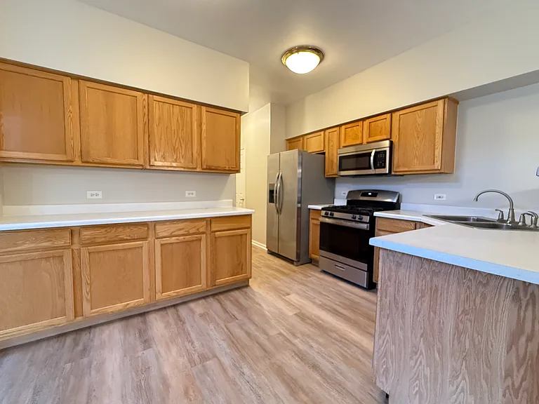 3631 Roanoke Ave — Photo 3