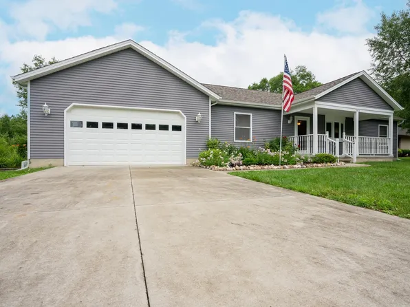 7911 Fountain St, Fort Gratiot, MI 48059