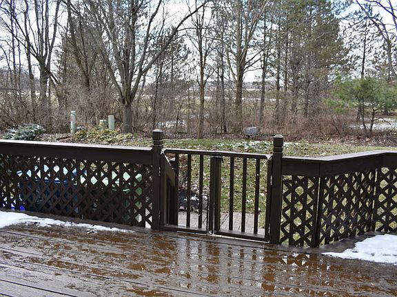 2nd image of 637 Rainbow Dr