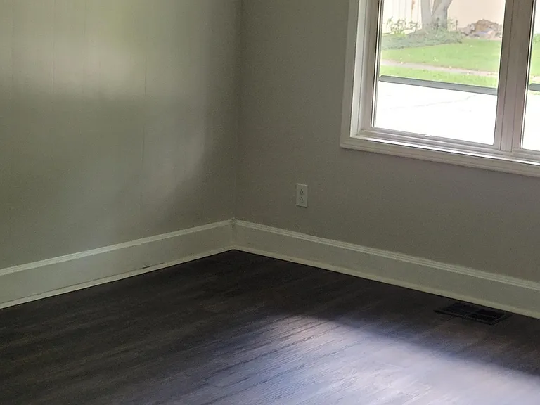 512 Iowa Ave — Photo 5