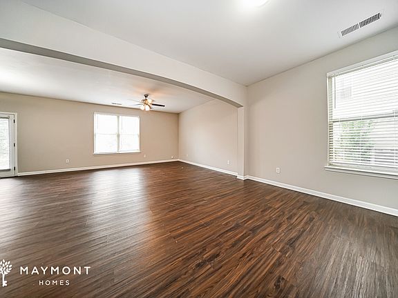 4th image of 166 Biscayne Ter