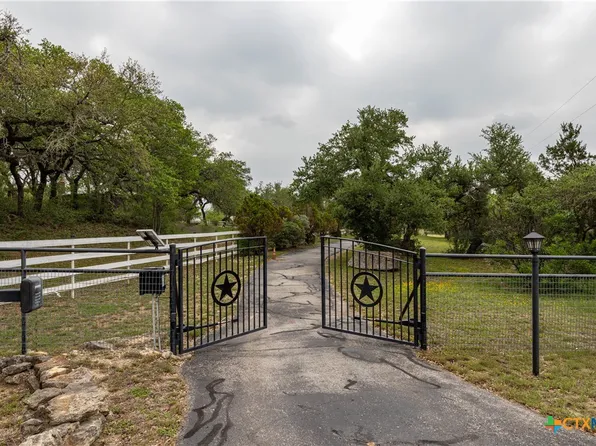 1645 Agarita Dr, Fischer, TX 78623