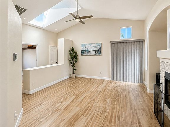5th image of 900 Midpride St