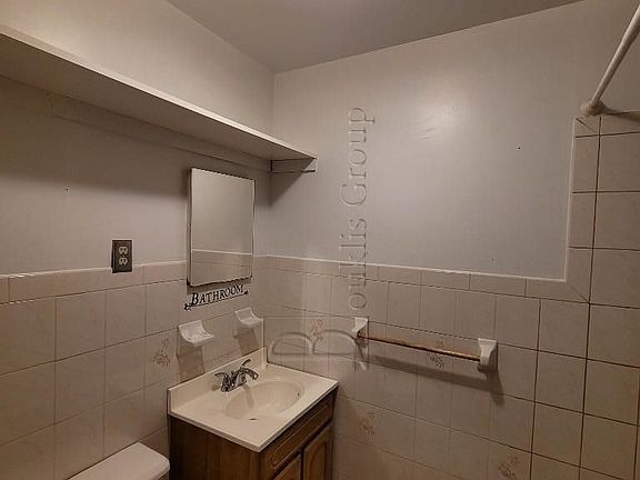 4th image of 25-70 35th St #2