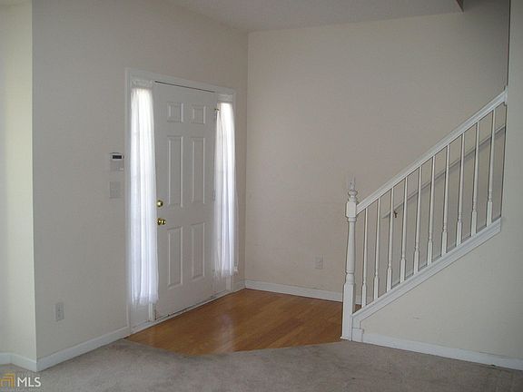 2nd image of 2843 Parkway Close