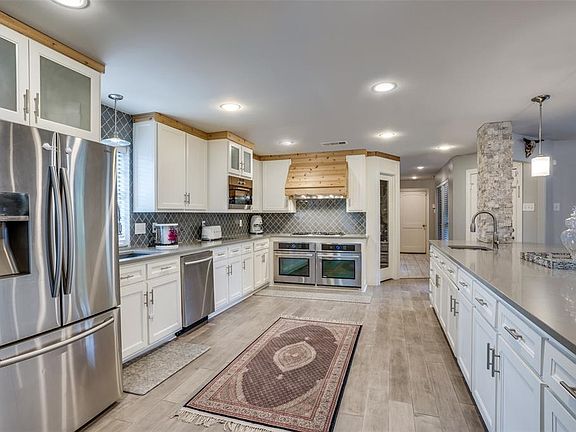 4th image of 6907 Stefani Dr