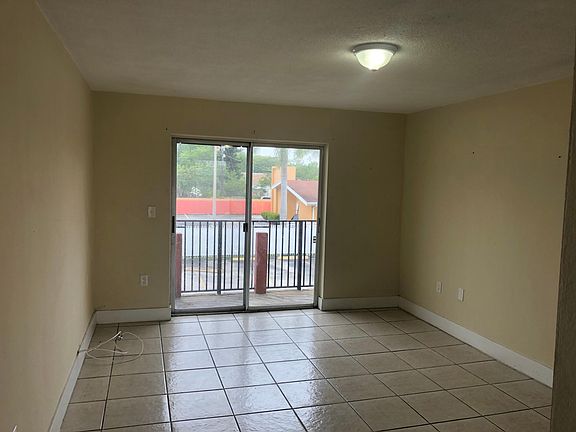 3rd image of 34-1225 W 30th St #34