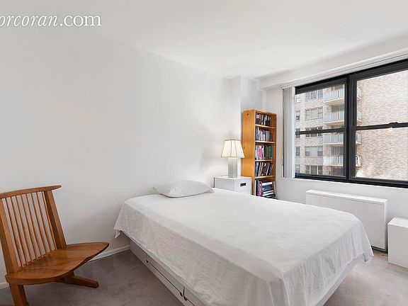4th image of 305 E 40th St APT 6N