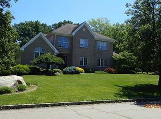 11 Haring Ln, Mahwah, NJ 07430