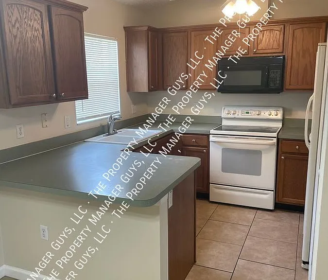 155 Chestnut Ave — Photo 6