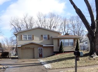 6329 N 76th St, Omaha, NE 68134
