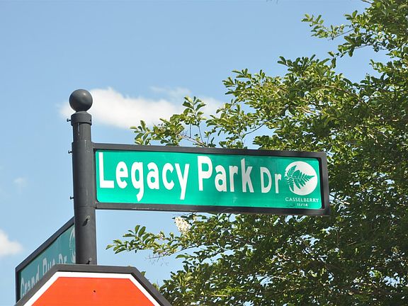 5th image of 560 Legacy Park Dr