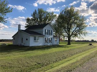 4046 Central City Rd, Center Point, IA 52213