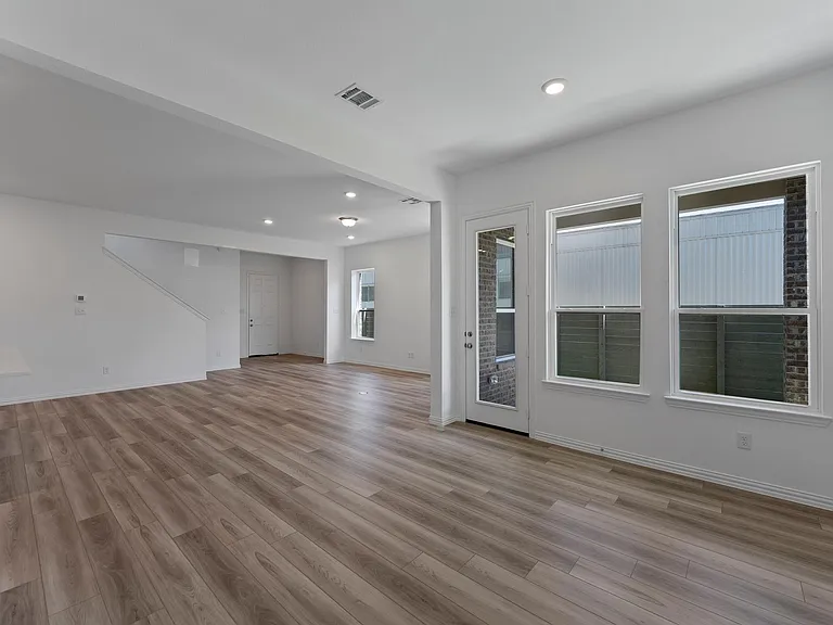3309 Penn Blvd — Photo 24