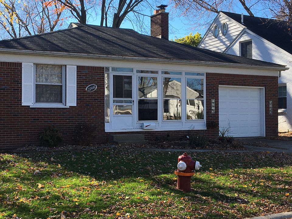 1st image of 22440 Lakeland St