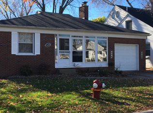 22440 Lakeland St, Saint Clair Shores, MI 48081