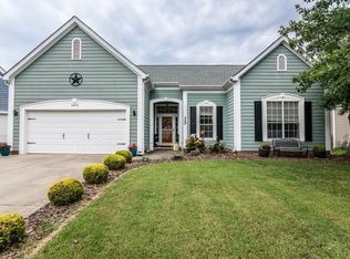 6613 Charter Hills Rd, Charlotte, NC 28277