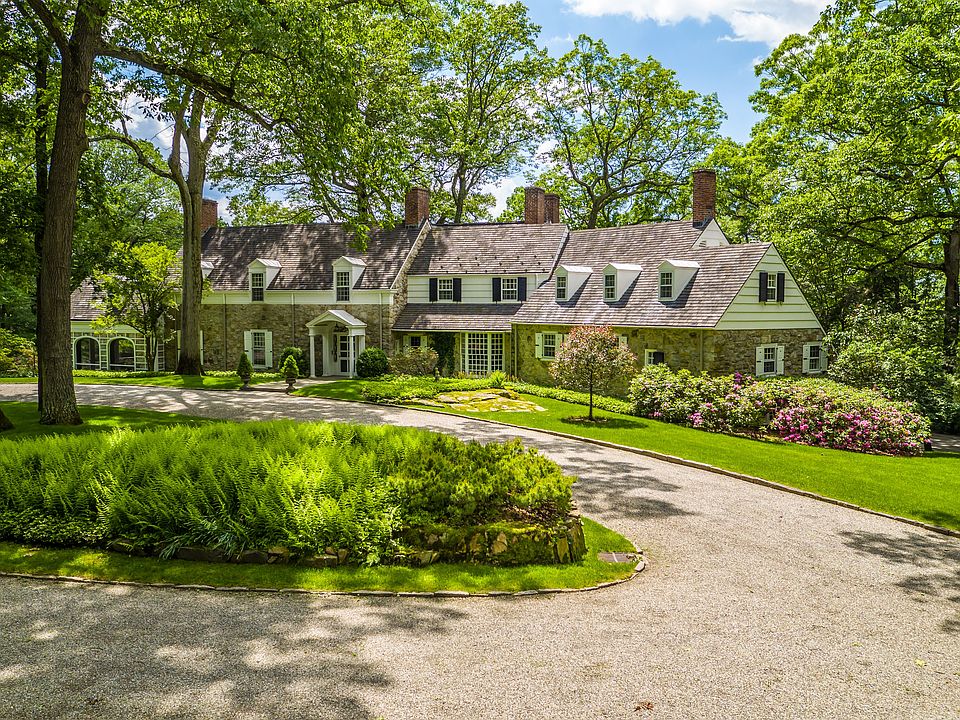 01 - 30 Hemlock Hills.JPG