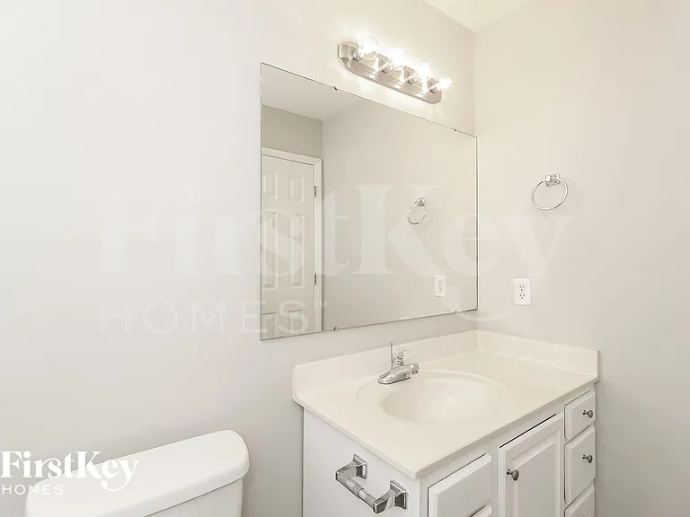 2200 Emerald Creek Ct — Photo 8