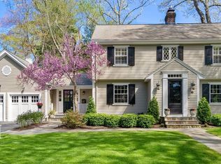 30 Park Ave, Wellesley, MA 02481