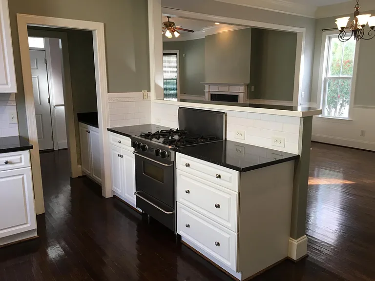 2118 Hartfords Bluff Ln — Photo 9