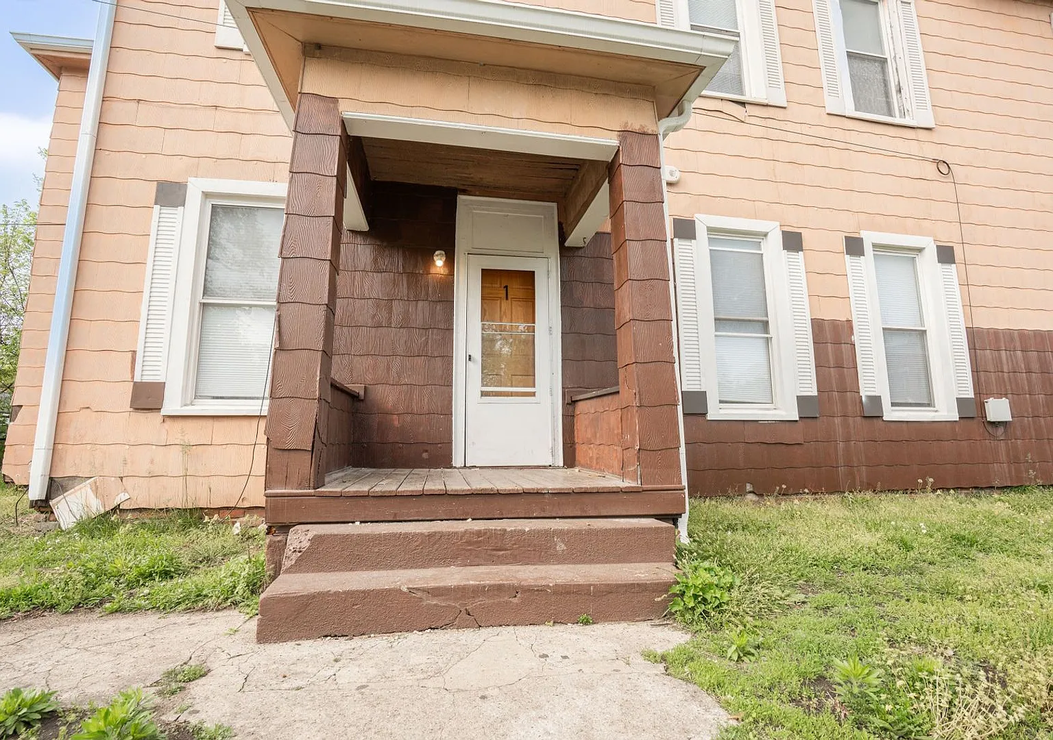 Cheerful Newly Remodeled 1Bd 1 bath Duplex in Terre Haute Apt 4 — Photo 3