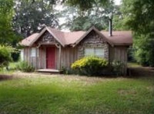 211 Burzee Ln, Shepherd, TX 77371