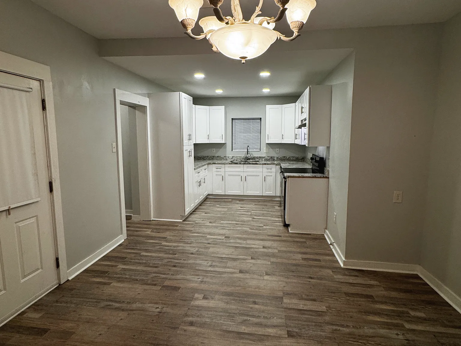 220 Sunset Avenue — Photo 4