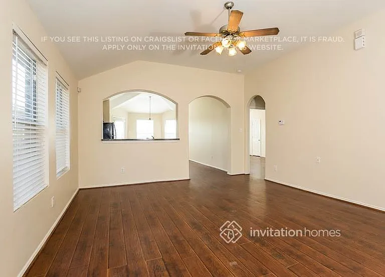 19811 Whispering Hollow Ln — Photo 4