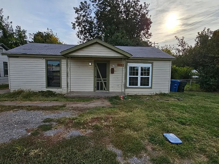 2220 S Air Depot Blvd — Photo 1