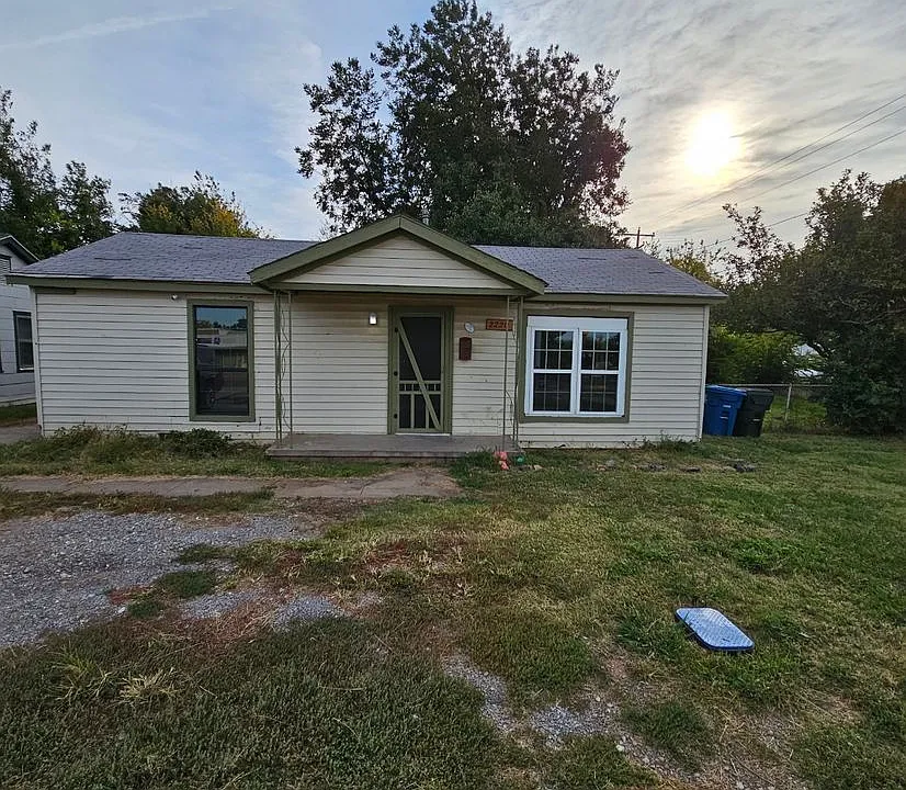 2220 S Air Depot Blvd