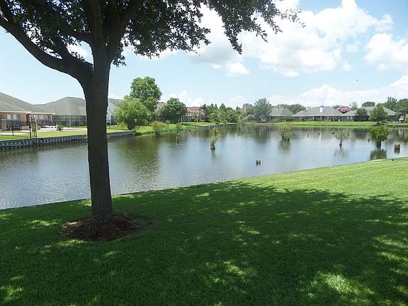 2nd image of 128 Lakewood Dr