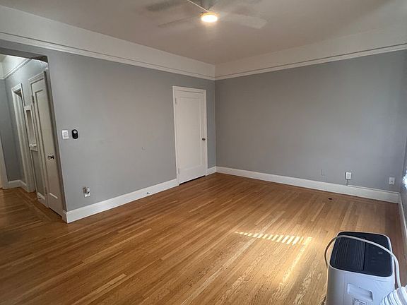3rd image of 2630 L St #47b01881b