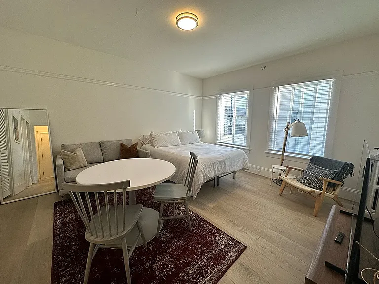 1075 Ofarrell St #10 — Photo 7