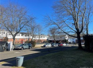 6 Fairview Dr APT 3, Danbury, CT 06810