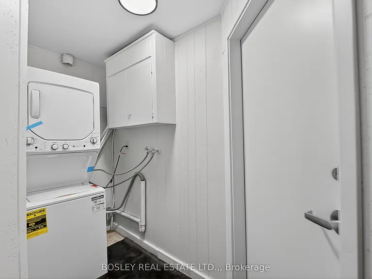 4 Queen St #1 — Photo 12