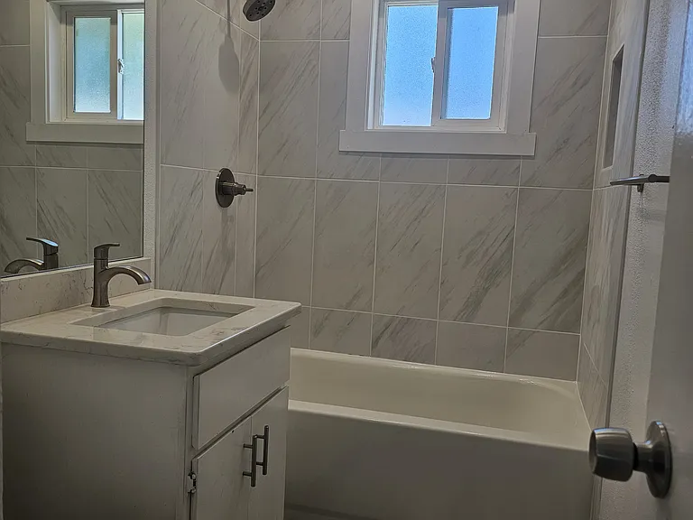 8708 SE 32nd Ave — Photo 7