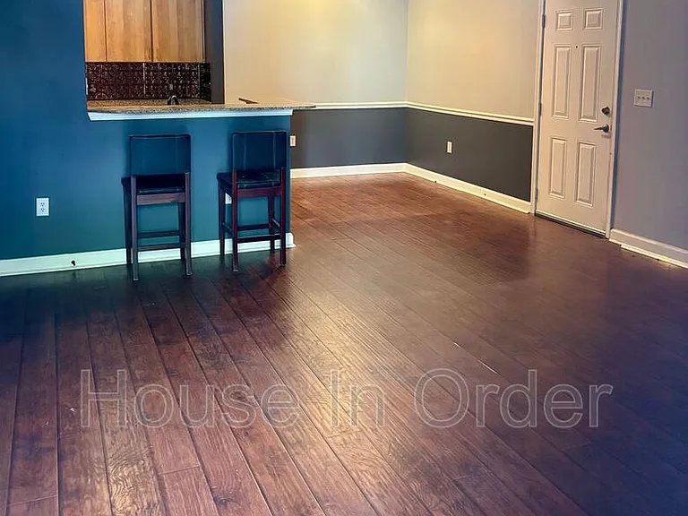 1000 Olde Eastwood Village Blvd #107 — Photo 11