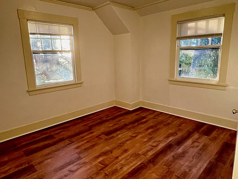 118 B St — Photo 15