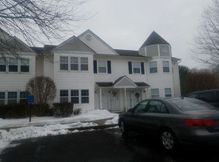 48 Country View Ln #5, Middle Island, NY 11953