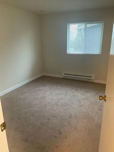 2 bed, 700 sqft, $1,925 — Photo 3