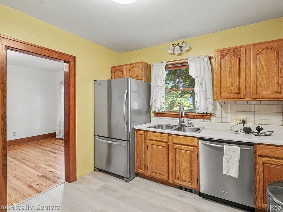 419 John M Ave, photo 12