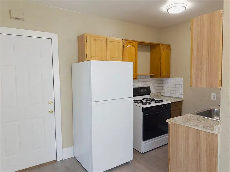 25 Oakland Ave #2F — Photo 1