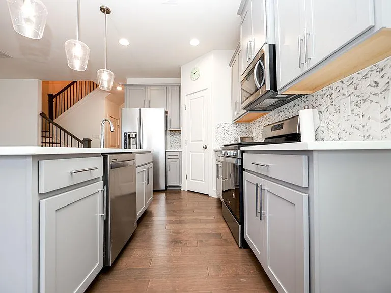 7 Steelwood Ct — Photo 4