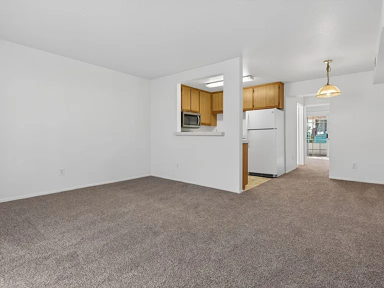 3485 Linden Ave — Photo 18