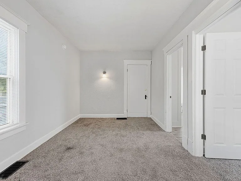 3713 Frances Ave — Photo 21